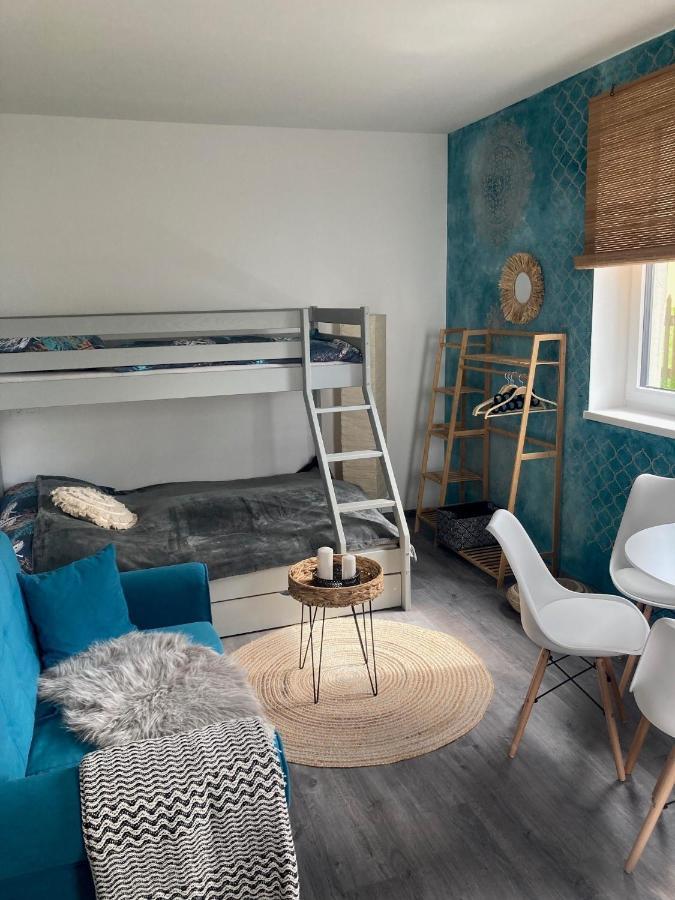 Blue Apartment Jestrabi แชร์นาฟ โปชูมาวี ภายนอก รูปภาพ